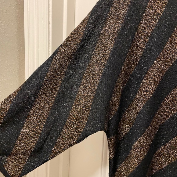 Shimmery Sweater - Picture 3 of 4